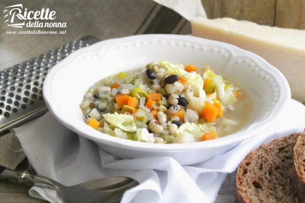 Zuppa alla verza e fagioli