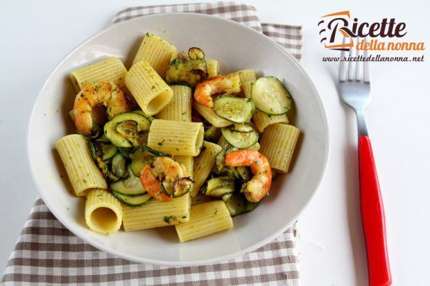 Penne zucchine e gamberetti