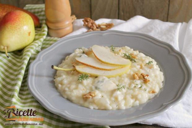 Risotto al gorgonzola con pere e noci