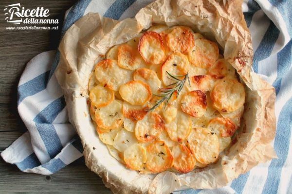 Tortino di patate e scamorza affumicata