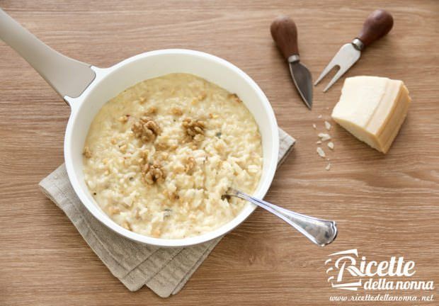 Risotto noci e gorgonzola