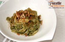 Tagliatelle con asparagi