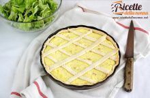 Crostata gialla alla ricotta e scamorza affumicata