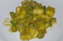 Gnocchi con vongole,zucchine e fiori