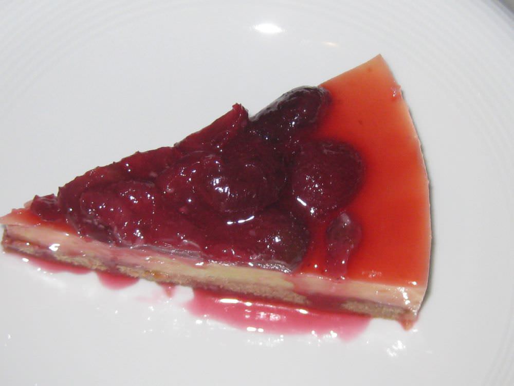 Torta di yogurt di soia e ciliege