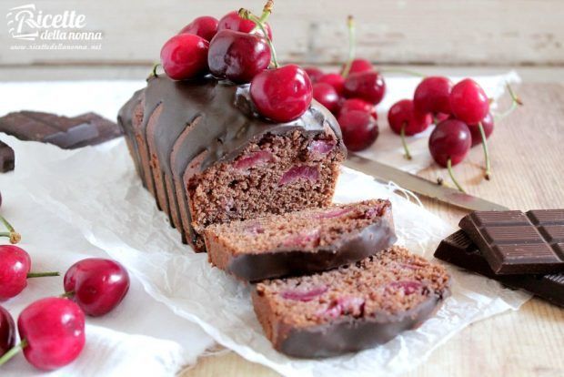 Cake alle ciliegie e cioccolato ricetta e foto