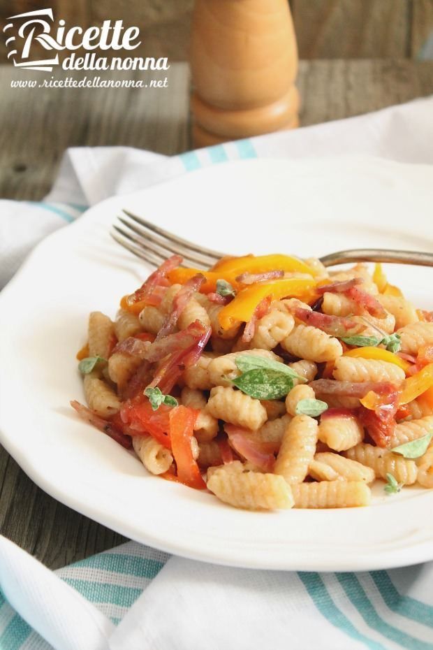 Foto Cavatelli fatti in casa al sugo di peperoni