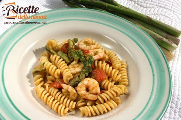 Fusilli asparagi e gamberi ricetta e foto