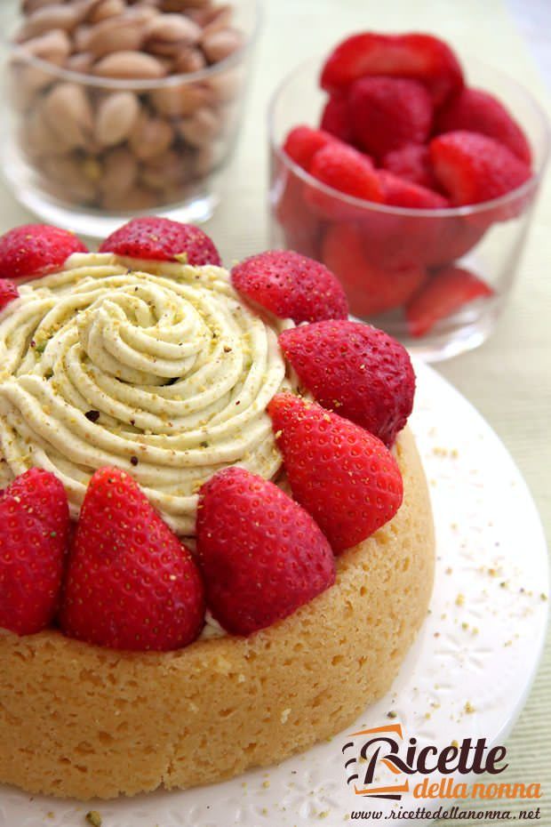 Tortino di fragole e pistacchio ricetta e foto