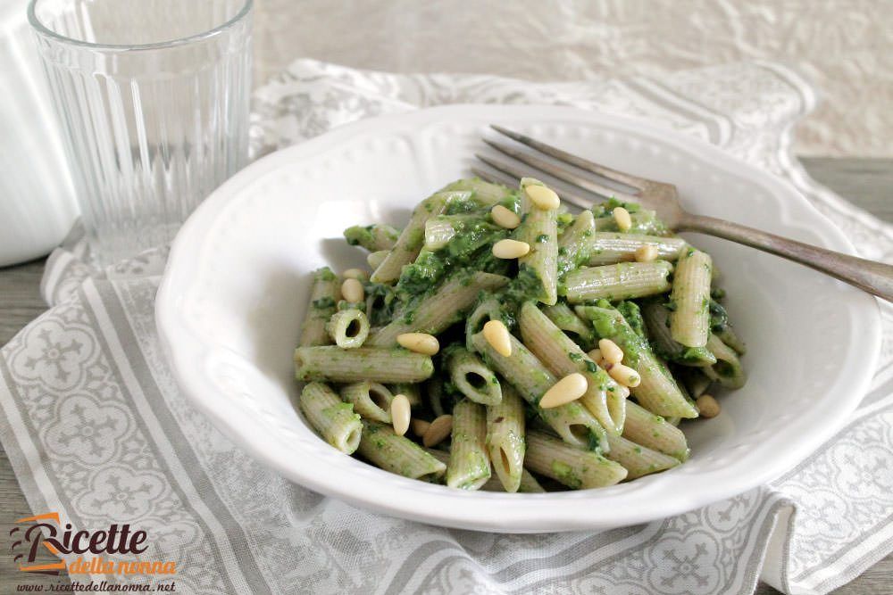 Penne al pesto di tarassaco | Ricette della Nonna