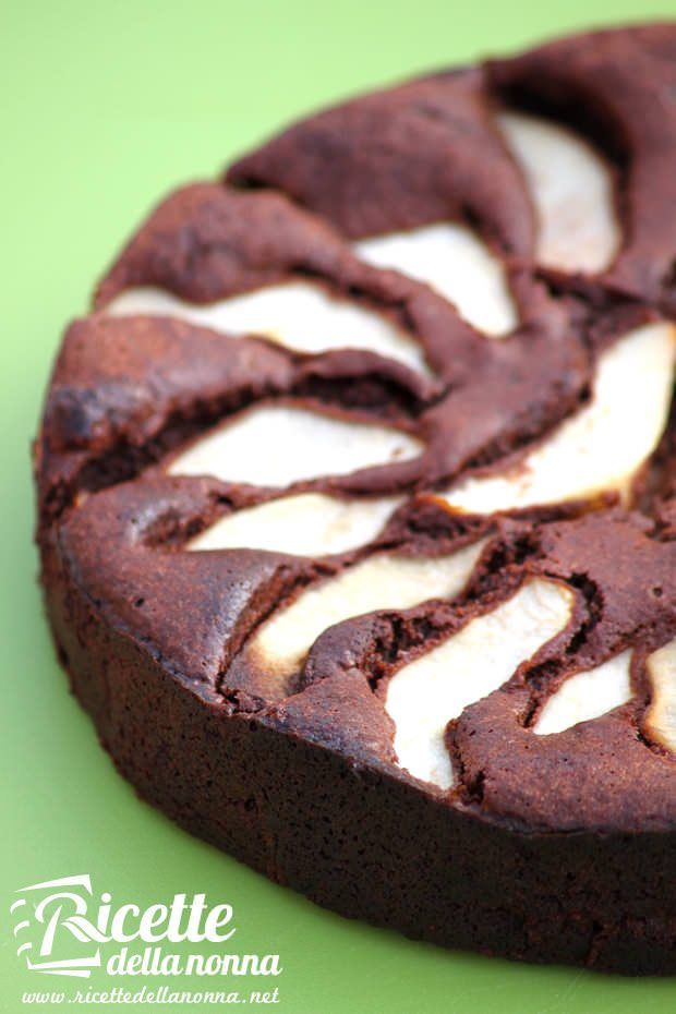 Torta al cioccolato e pere coscia ricetta e foto