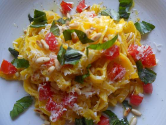 Tagliatelle in salsa di peperoni ricetta e foto