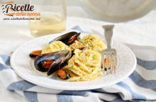 Spaghetti con le cozze in bianco