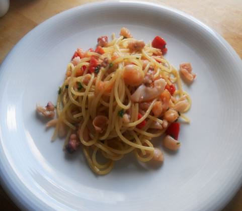 Spaghetti veloci ai profumi di mare ricetta e foto