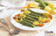 Zucchine mignon con il fiore al tegame