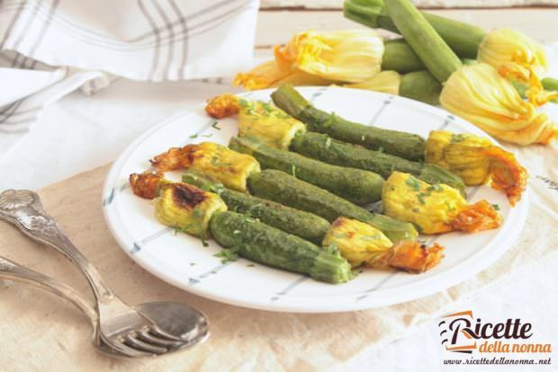 Ricetta zucchine mignon con fiore in tegame