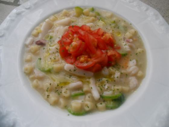 Minestra di finocchi, zucchine al profumo di mare ricetta e foto