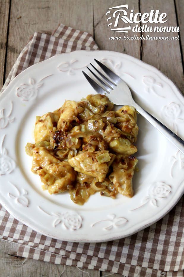 Bocconcini di pollo con curry e paprika