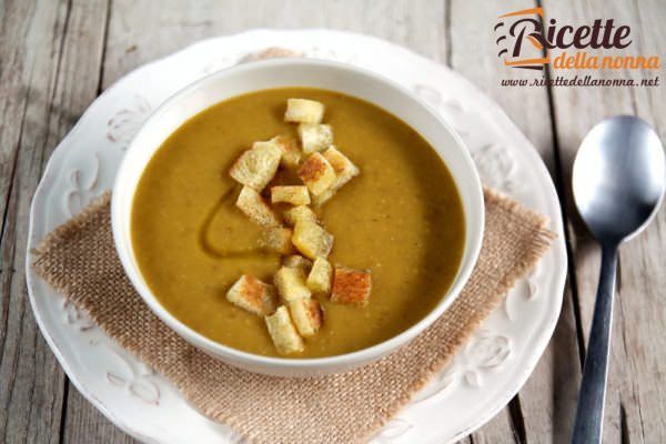 Minestrone di zucca, patate e lenticchie rosse