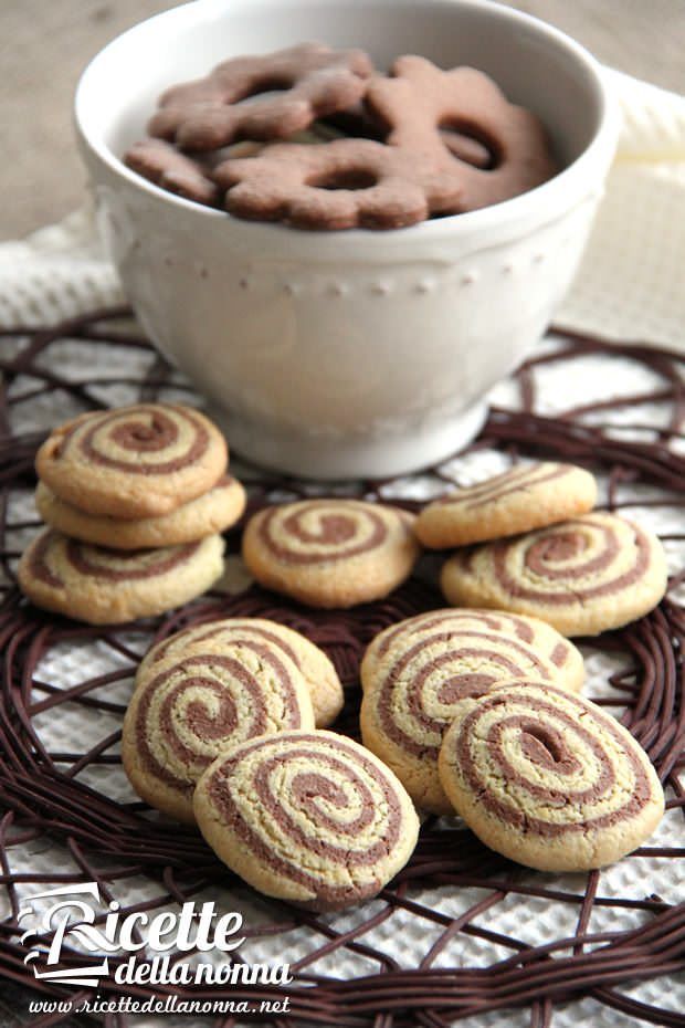 Biscotti bicolore senza burro ricetta e foto