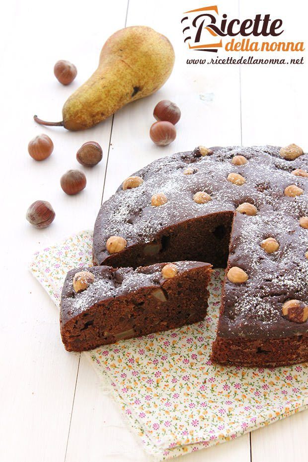 Torta al cioccolato con pere e nocciole ricetta e foto