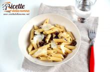 Penne alle olive nere e pecorino