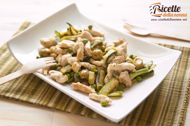 pollo olive verdi piselli zucchine