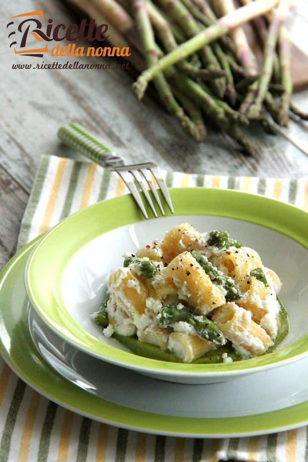 Pasta agli asparagi e ricotta ricetta e foto