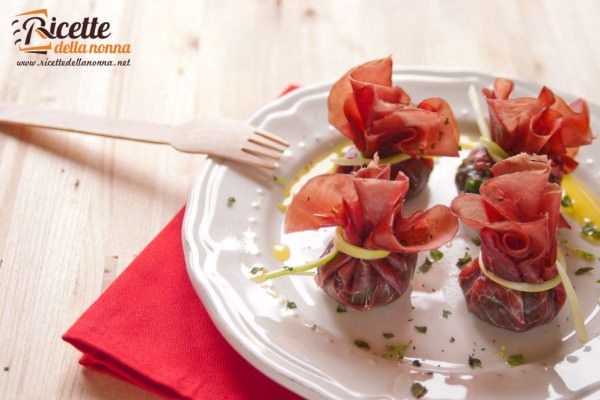 Rotolini di bresaola e spinaci