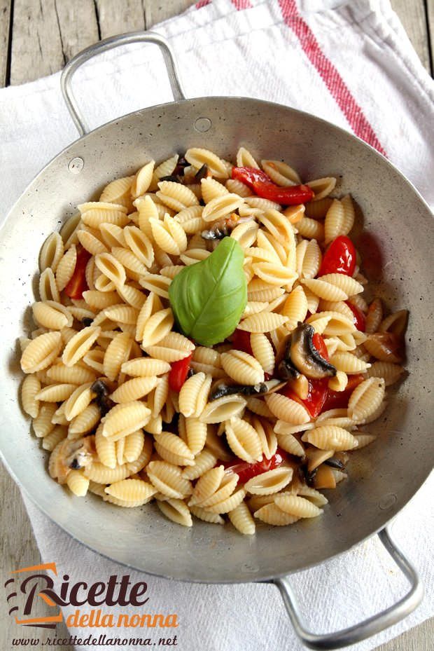 Gnocchetti sardi con champignon ricetta e foto