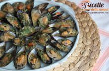 Cozze gratinate al forno con pesto alle noci