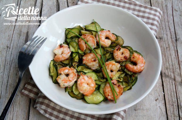 Insalata light di gamberi e zucchine