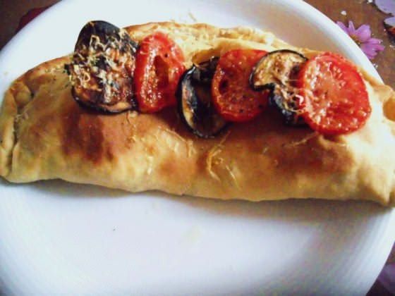 Calzone alle melanzane ricetta e foto