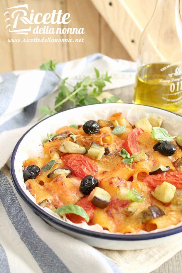 Rigatoni al forno con melanzane e olive