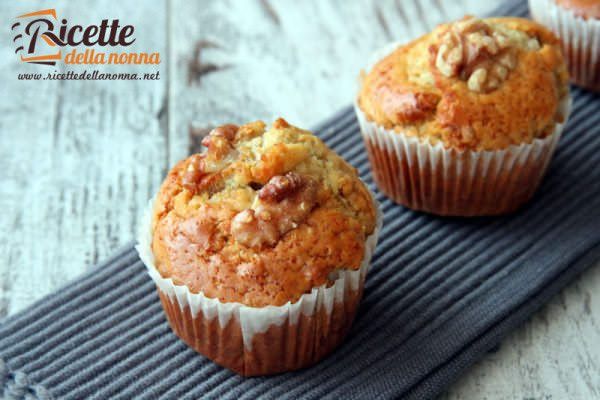 Muffin alle noci, dolci bocconcini profumati di cannella e miele