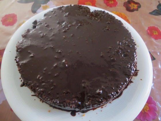 Torta di pere e mele glassata al cioccolato ricetta e foto