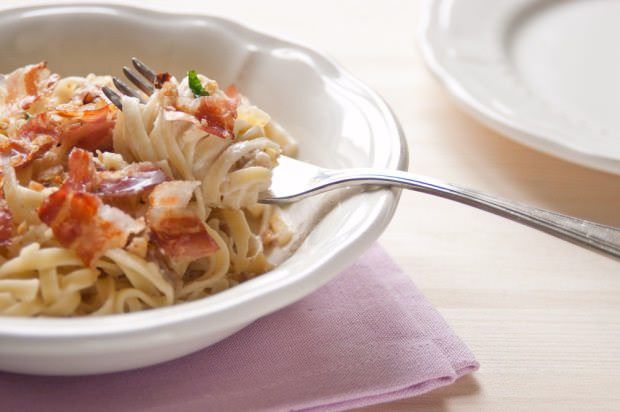 Tagliolini con sugo di castagne e pancetta croccante ricetta e foto