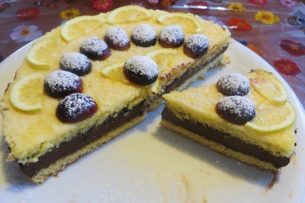 Torta al limone e cioccolato