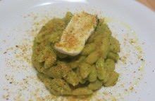 Gnocchetti sardi, nocciole, crema di asparagi e Tuma del Trifulau Occelli