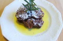 Frittelle di farina di castagne, mela annurca e pinoli