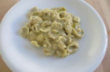 Orecchiette al pesto di nocciole e carciofi