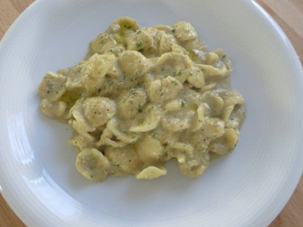 Orecchiette al pesto di nocciole ricetta e foto