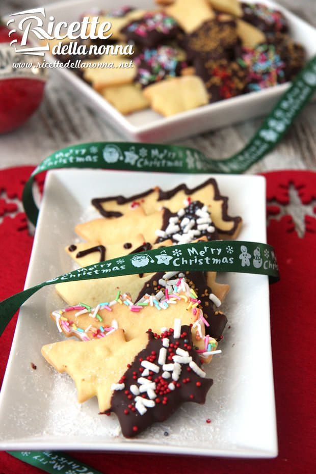 Dolci Di Natale Cioccolato.Biscotti Di Natale Glassati Al Cioccolato Ricette Della Nonna