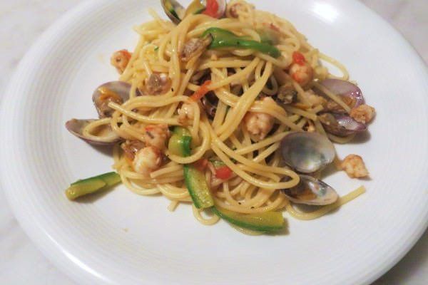 Pasta vongole e zucchine