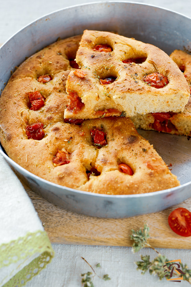 Focaccia pugliese