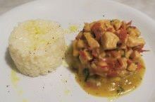 Pollo al curry, speck e verdure