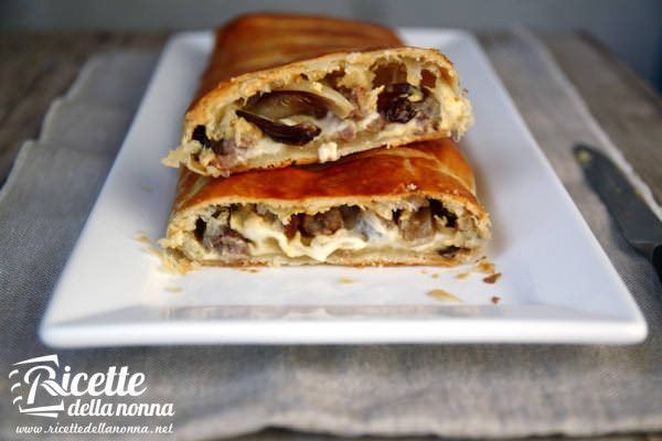 Strudel salato con radicchio di Treviso e Montasio