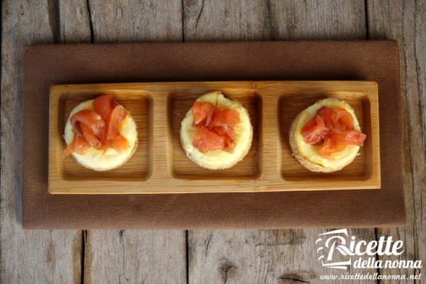 Mini cheesecake al salmone