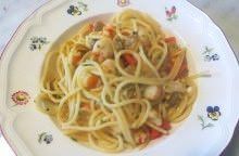 Spaghetti con gamberi e vongole