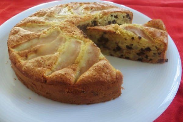 Torta di pere e gocce di cioccolata